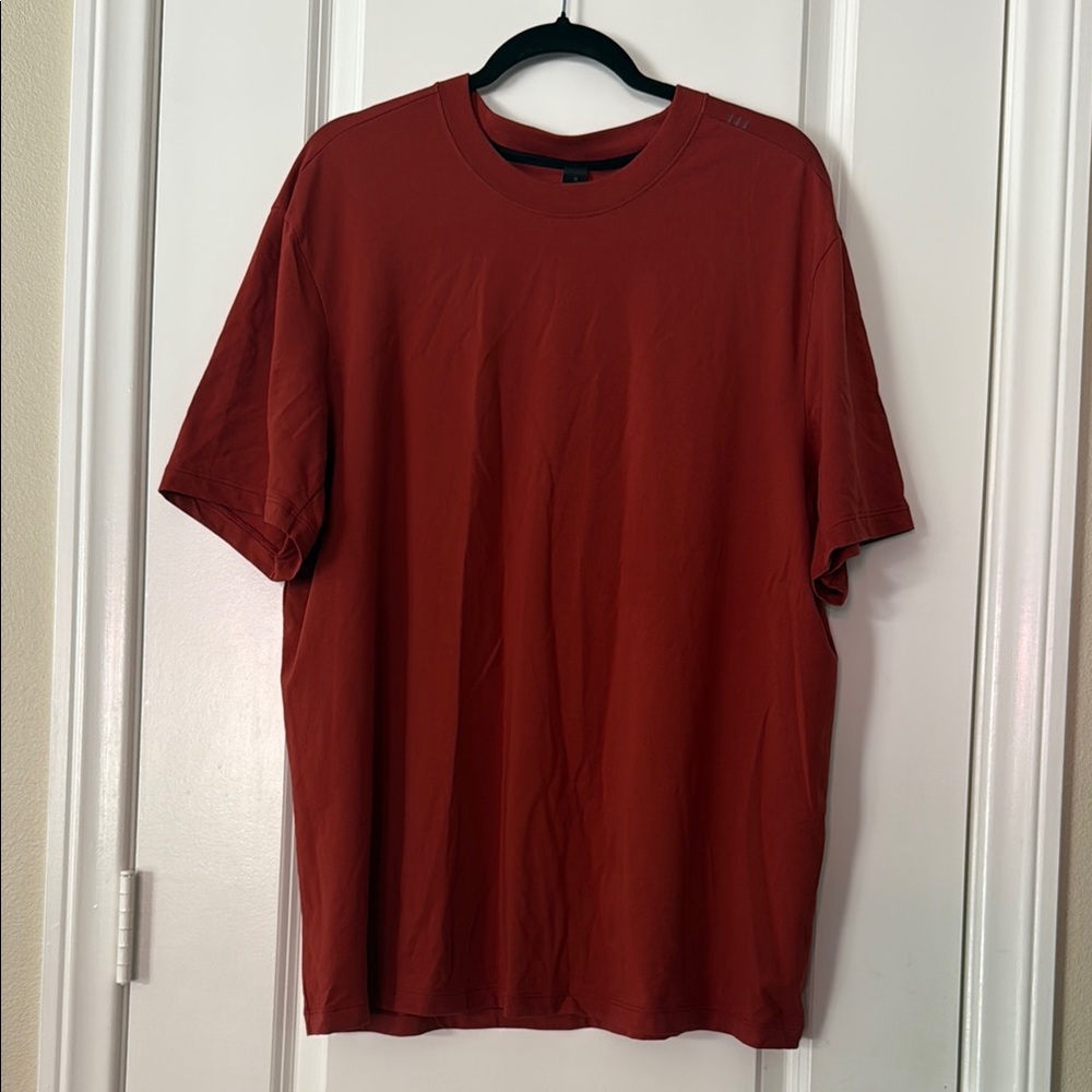 Lululemon Men's Magma Short Sleeve Shirt